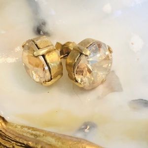 La Vie Parisienne stud earrings